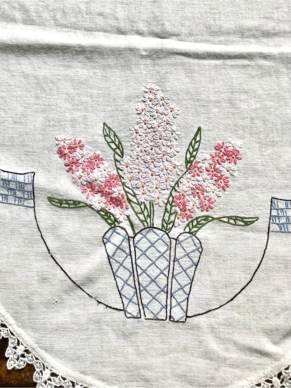 Vintage Hand Embroidered Table Runner Dresser Scarf Set Pink Floral Crochet Lace